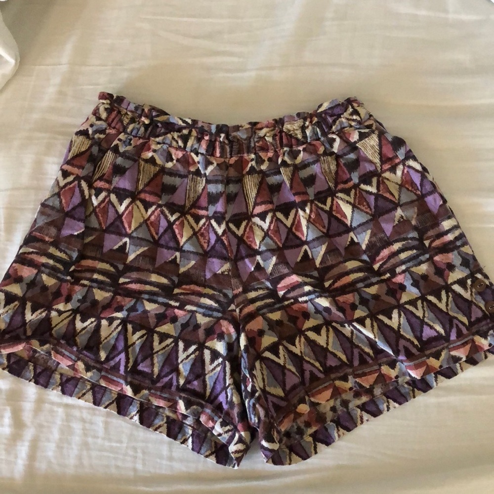 Linen tribal print shorts